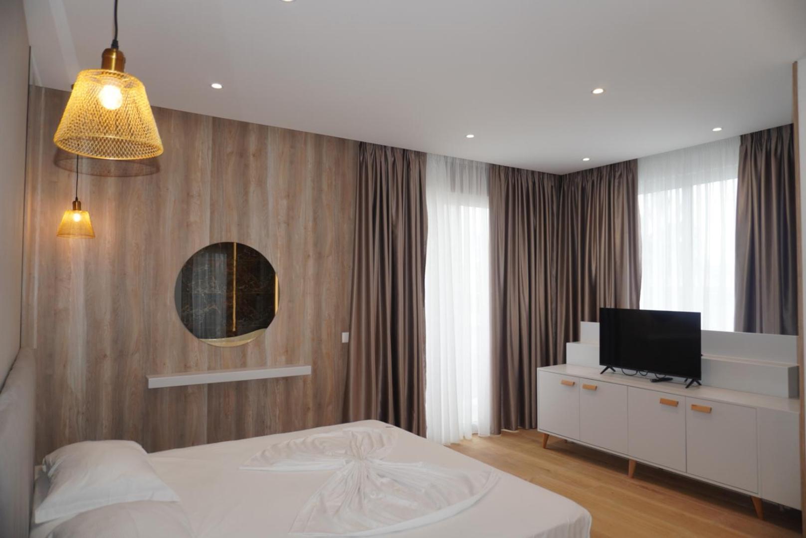 Hotel Colis Tirana Exterior foto